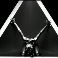 illuminati-celebrity-rihanna-triangle